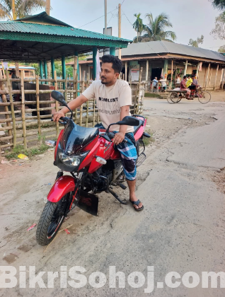 Pulsar motorcycle 2015 model